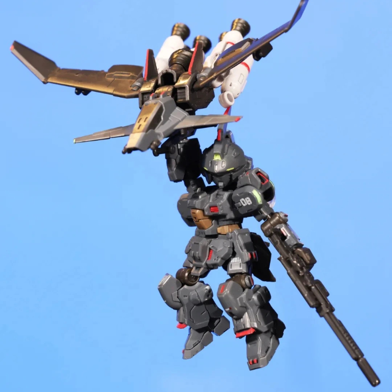 Canned Squad Unit V2 Q Version - đánh giá và giá Model Kit Water Decal